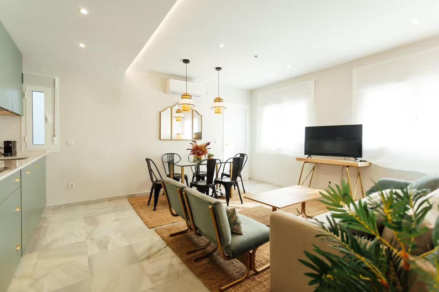 塞维利亚Reformed And Comfy- 2Bd 2Bth- Arenal公寓 外观 照片