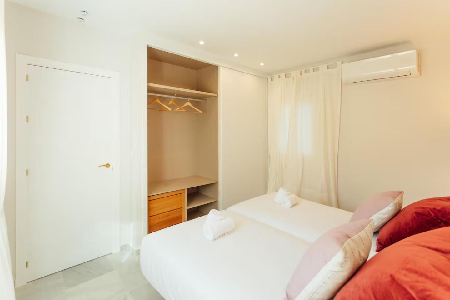塞维利亚Reformed And Comfy- 2Bd 2Bth- Arenal公寓 外观 照片